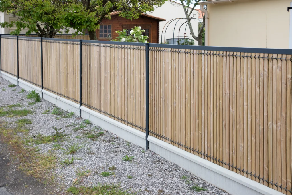 Vinyl Fence Service